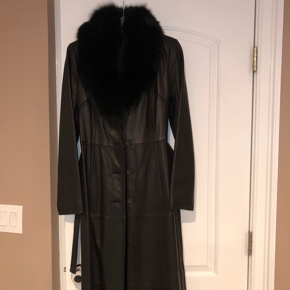 Leather Coat w/ REAL Fox Fur Collar by Avanti NY❣️